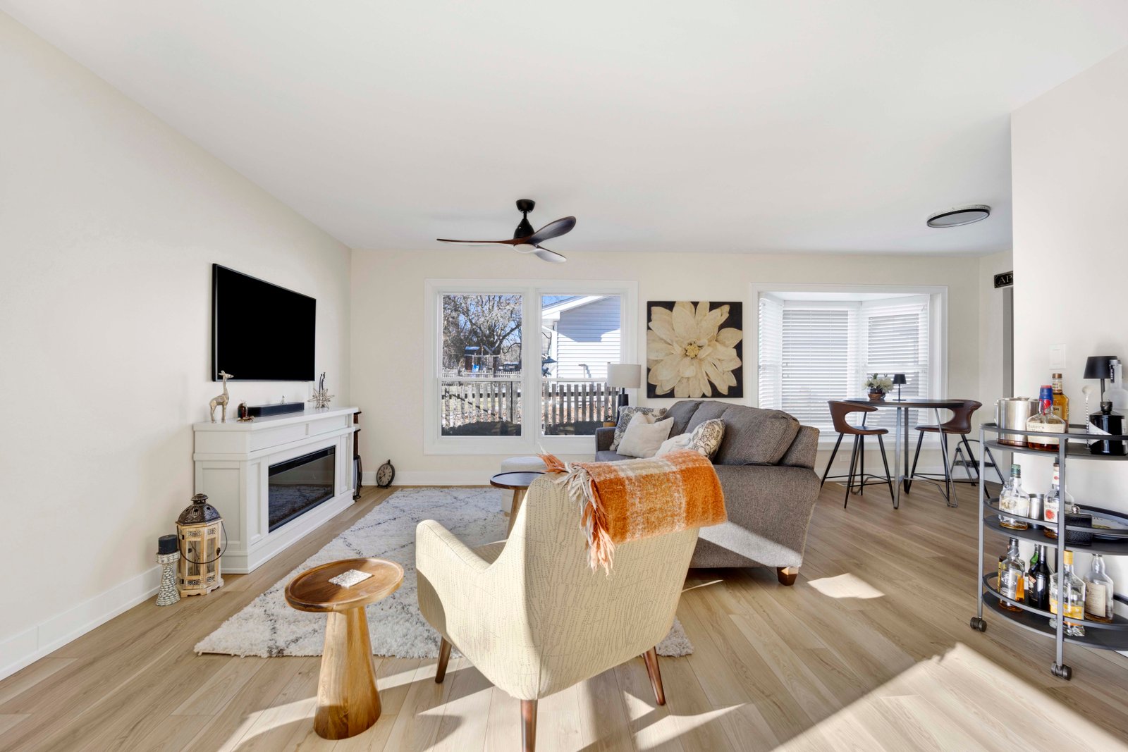 Family room transformation by Turn Key Designs
